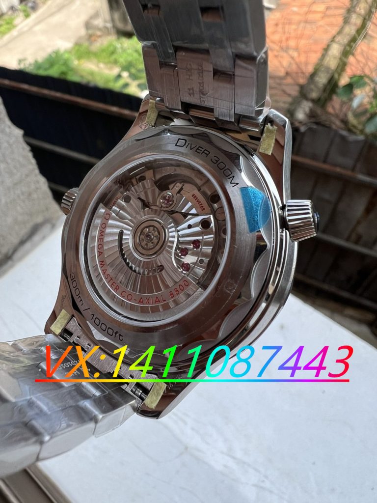 VS廠歐米茄海馬300熊貓盤可以入手嘛?會(huì)不會(huì)一眼假？