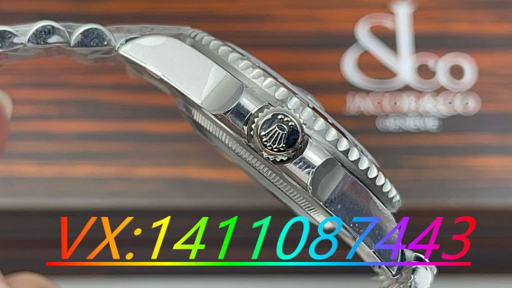 C廠皮蛋圈格林尼治型m126710grnr對(duì)比正品評(píng)測