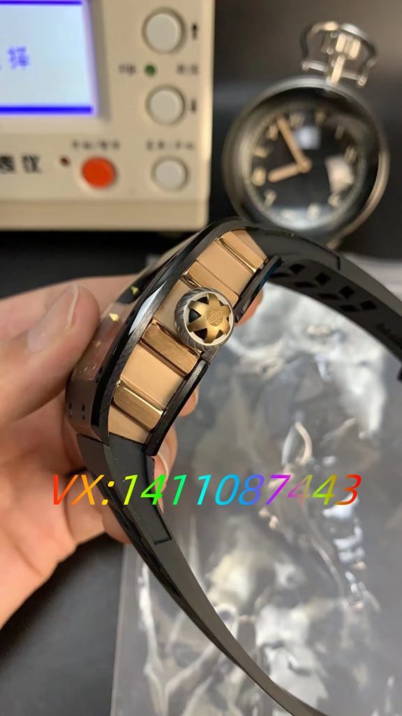 YS廠理查德米勒RM047黑陶瓷用的是真陀飛輪嗎？