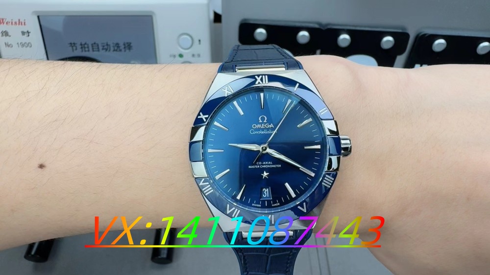 探索VS歐米茄五代星座8900/8901機芯的精湛細(xì)節(jié)做工