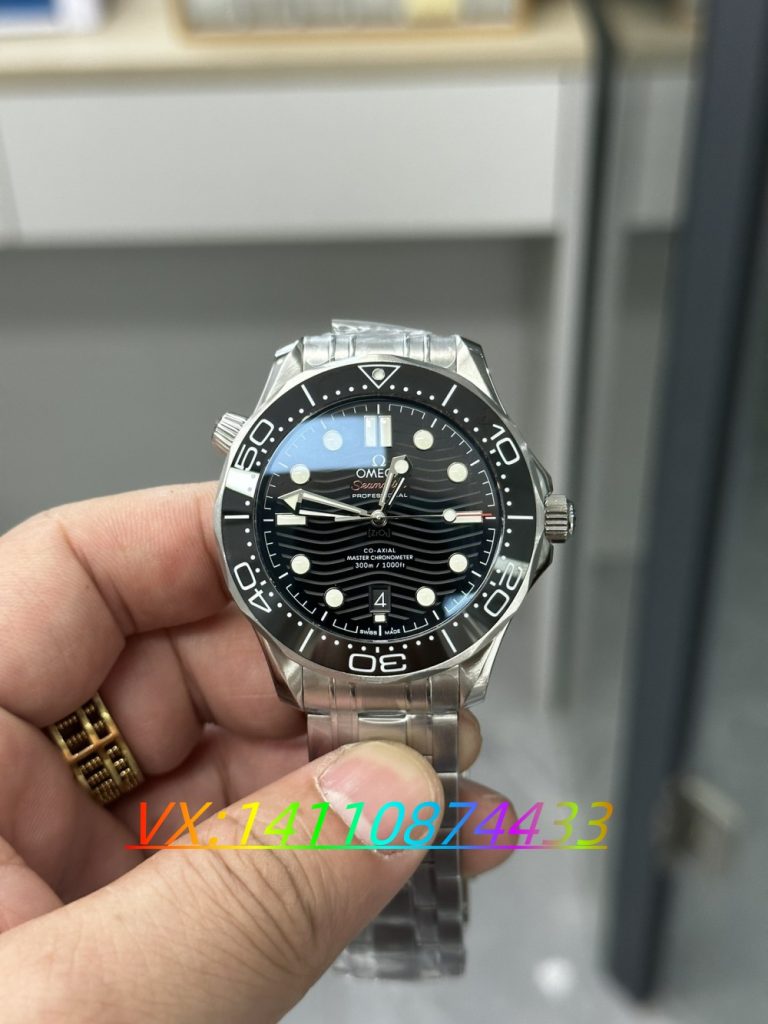VS廠歐米茄海馬300評測，附鑒別方法