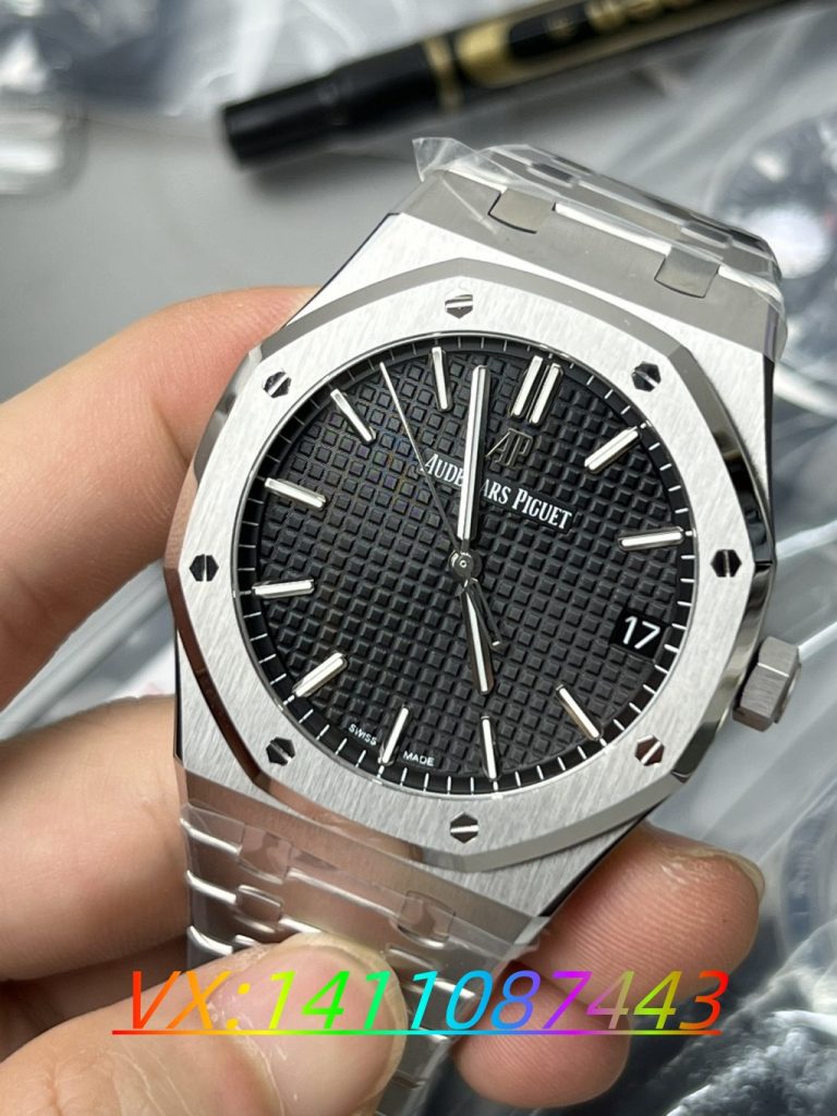 深度評測：ZF廠愛彼15500皇家橡樹V2版復(fù)刻表做工質(zhì)量