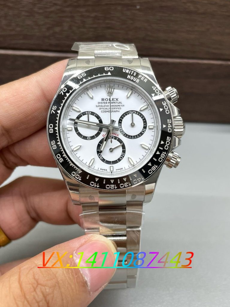 VS廠4131機芯迪通拿評測:復刻表中的佼佼者?