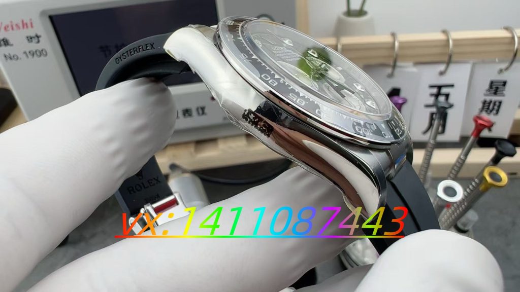 VS新品配重鉆刻黑盤4131機(jī)芯做工評(píng)測(cè)?