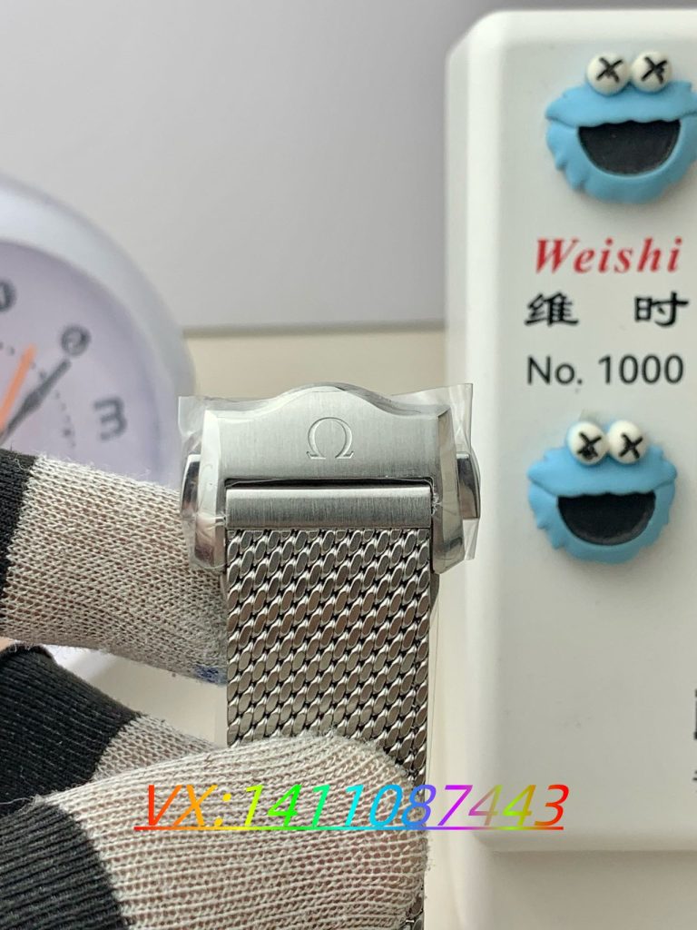 VS2025新款 “無歷” 海馬300米黑盤鋁圈評測:復古魅力與現代工藝的交融?